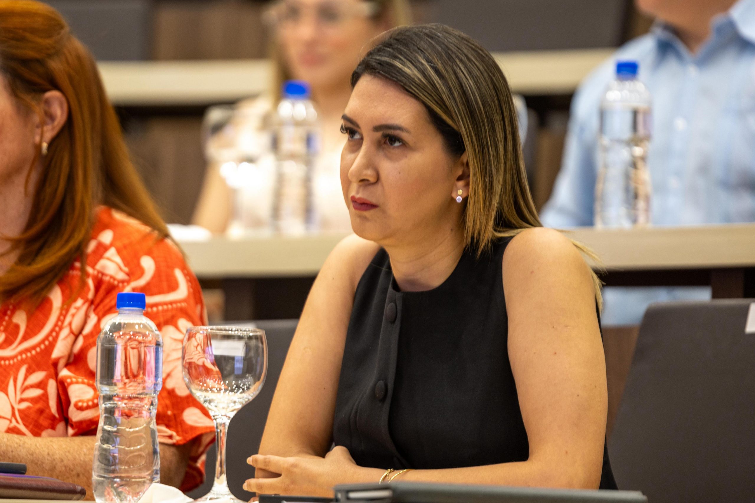 Gobierno insiste con otro feriado puente y desata enojo empresarial