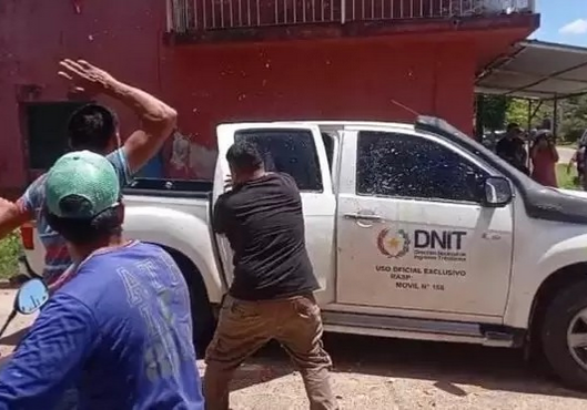 Tras incidente con la DNIT, intendente de Alberdi pide tiempo y capacitación para formalizar la economía local