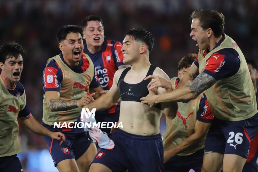 ¡Fiesta completa en el Barrio! Cerro recupera la punta en la recta final y se encamina al título