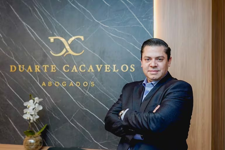 Guillermo Duarte Cacavelos renuncia a la defensa de Cristian Vera en denuncia por agresión