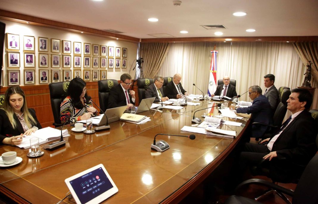 Corte Suprema declara inamovibles a magistrados, fiscales y defensoras públicas