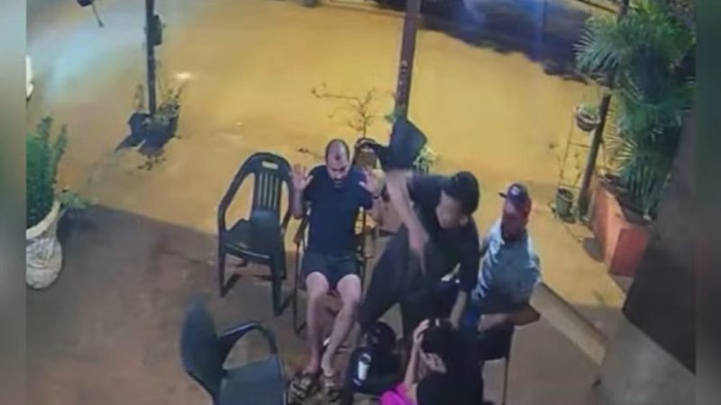 Muere quemado por adictos el hombre que intentó asaltar a una concejal