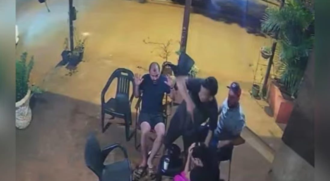 Muere quemado por adictos el hombre que intentó asaltar a una concejal