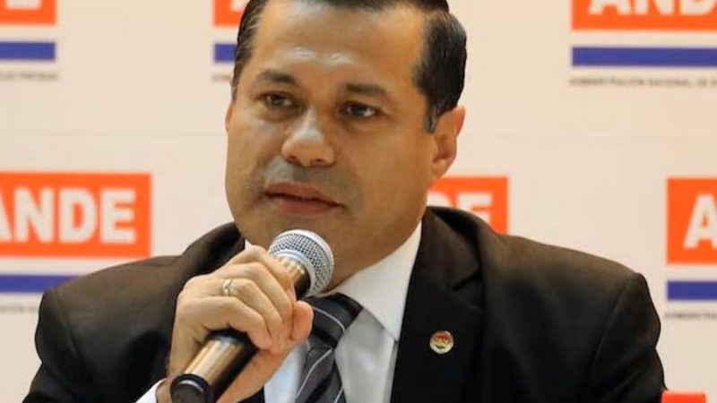 ANDE denuncia pérdidas millonarias y corta energía a Essap: caos por agua y luz