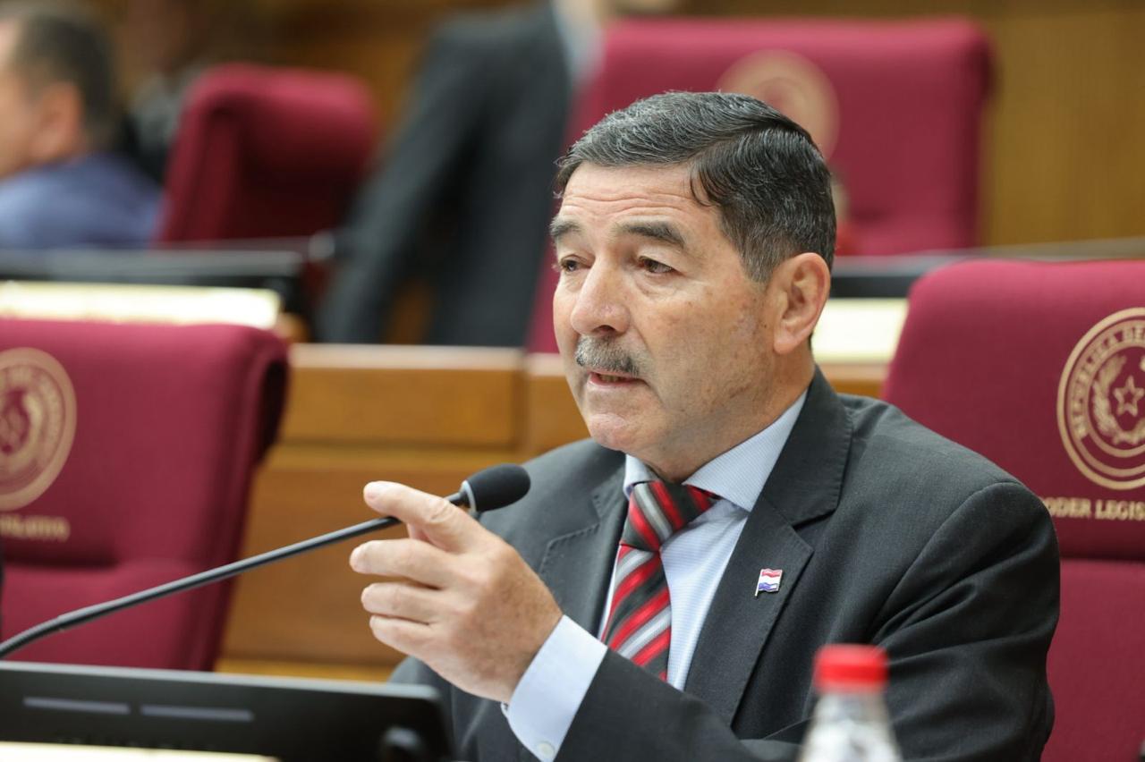 Núñez desafía al cartismo: “Prefiero ser disidente que cómplice de la corrupción”