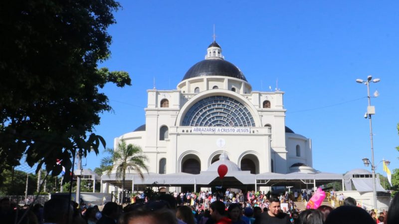 Inicia el novenario a la Virgen de Caacupé