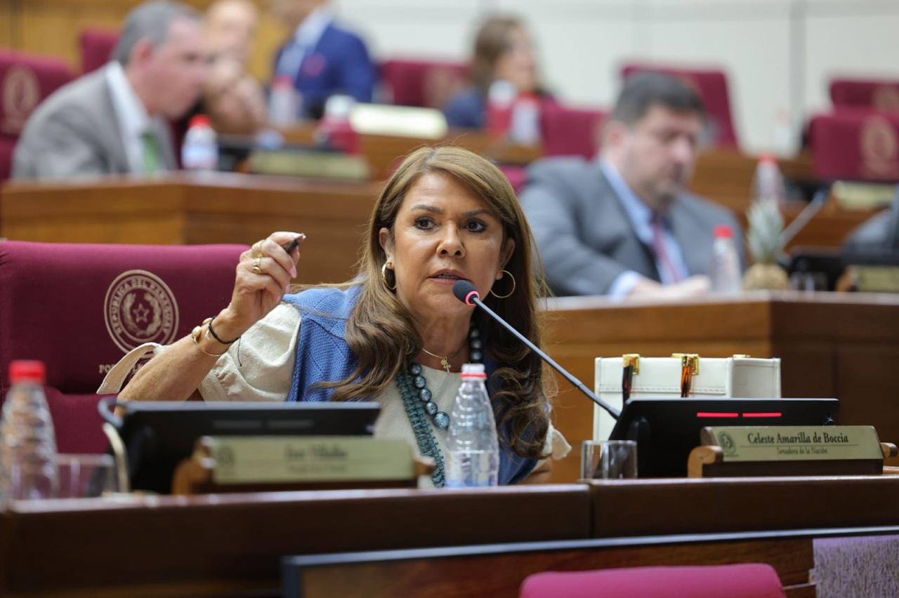 Celeste dispara contra Prieto: “Estas viejas locas hemos sido jóvenes luchadoras”
