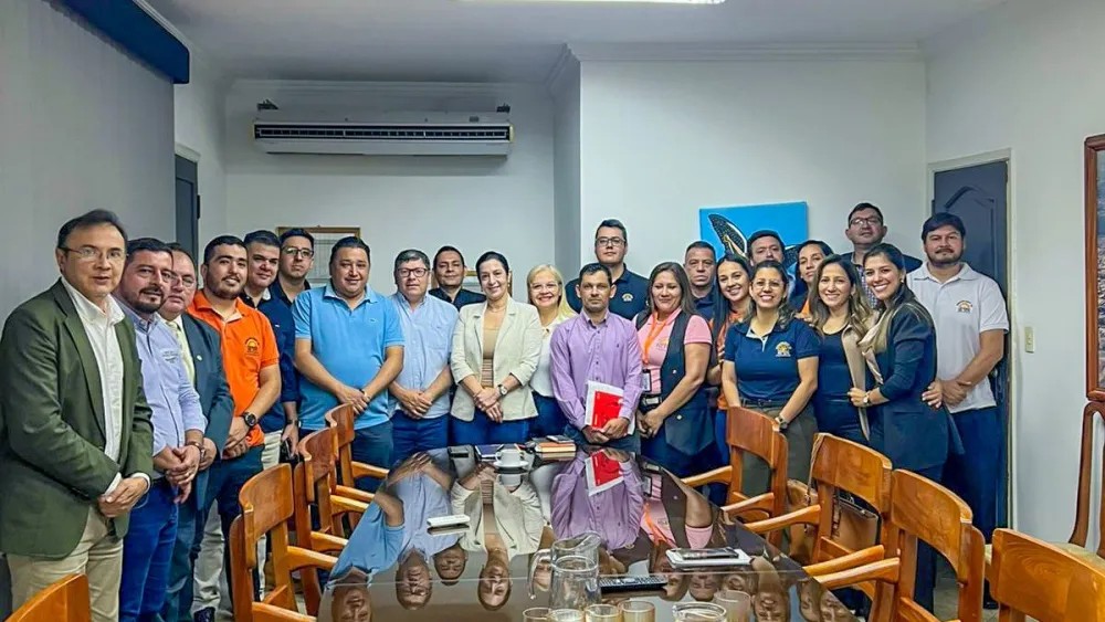Dani Mujica oficializa gabinete municipal con nuevos directores en Ciudad del Este