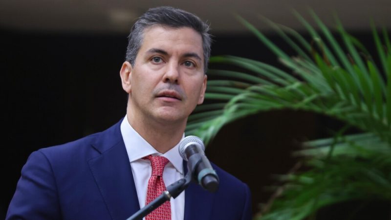 Peña frente al espejo: ¿promulgará la ley que sepulta la transparencia?