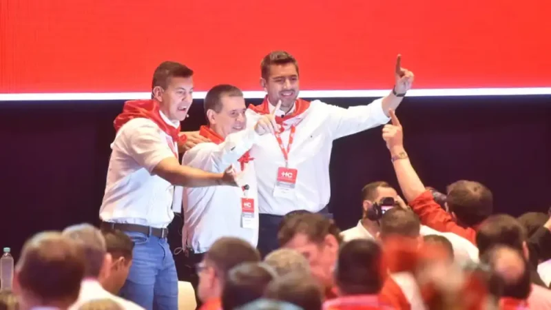 Cartes oficializa respaldo a Alliana para el 2028: “Serás el próximo presidente de la República”