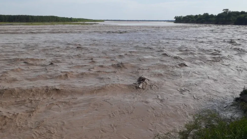 Aumenta el nivel del Pilcomayo y preocupa a comunidades