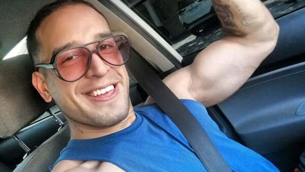 «Moccacino» en lugar de disculparse, desafió a los que le escracharon: «F*cking pobres»