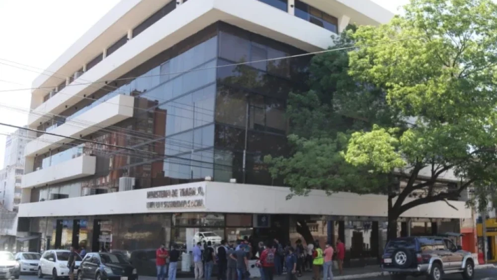 Instan a trabajadores denunciar descuentos indebidos