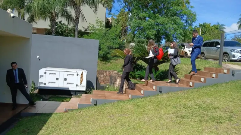 Tribunal se constituye en propiedad que Erico Galeano vendió a Tío Rico por USD 1 millón