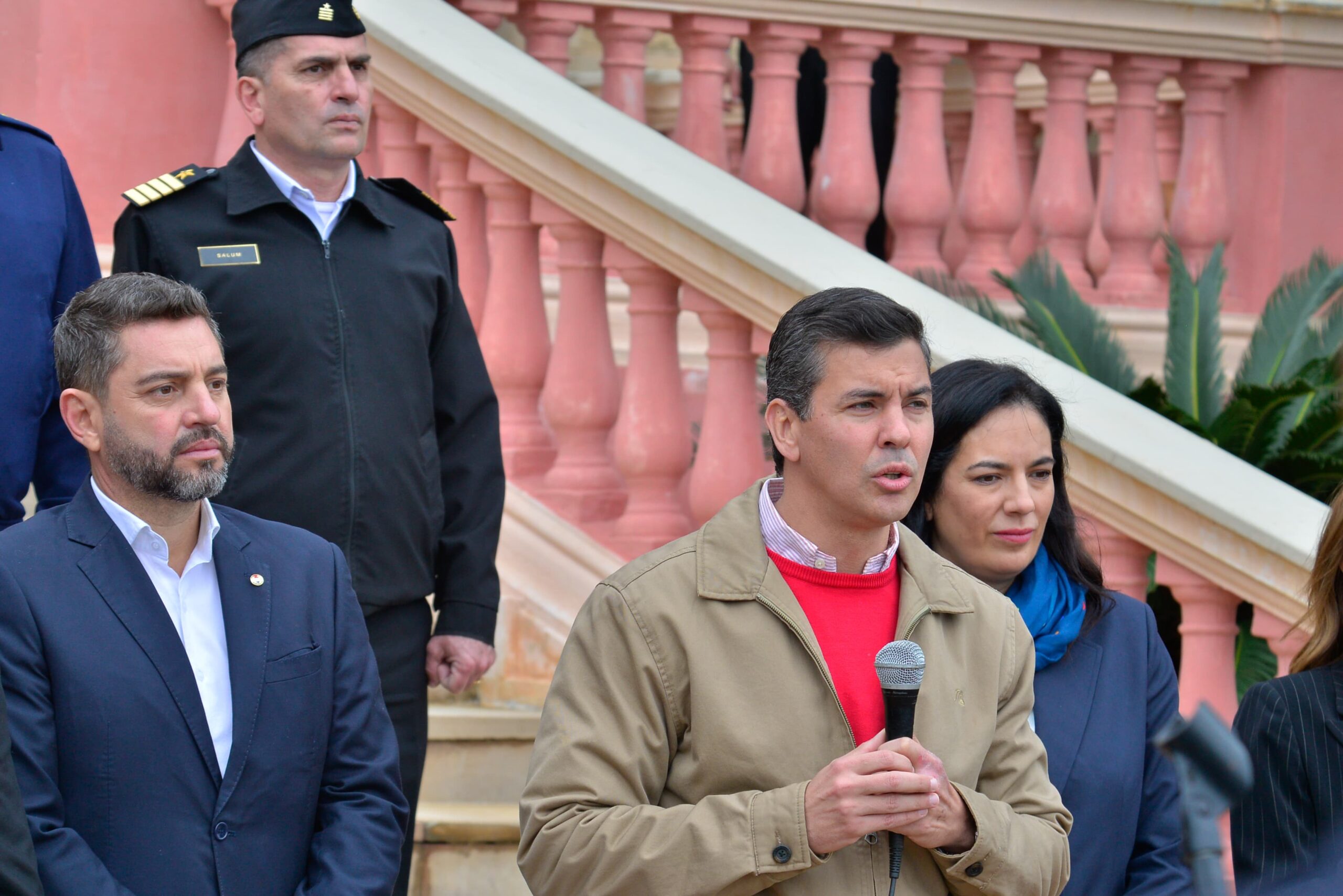 Alliana admite fallas del Gobierno pero lanza campaña contra Prieto