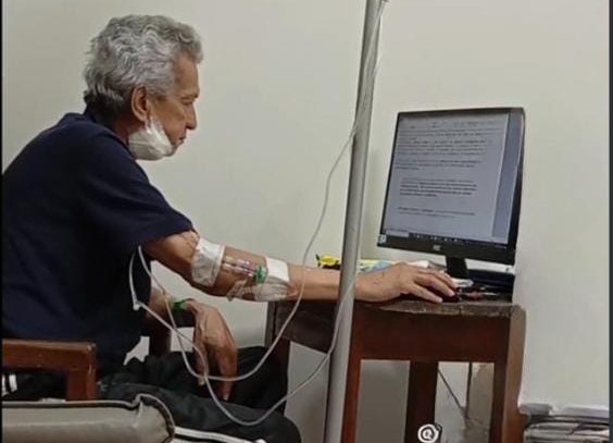 Ramón Silva conmovió con su foto trabajando en su lugar de internación