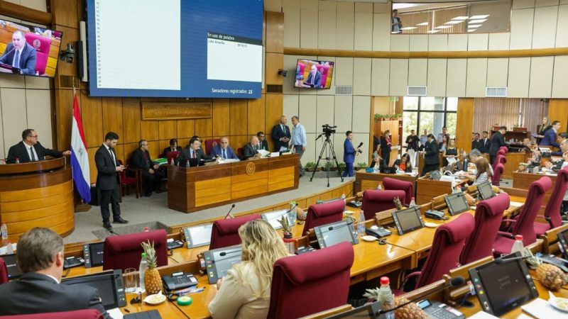 Congreso se autoasigna aumentos para 102 nuevos cargos