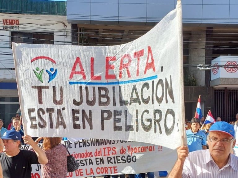 Asegurados del IPS denuncian maniobra que pondría en riesgo el fondo jubilatorio