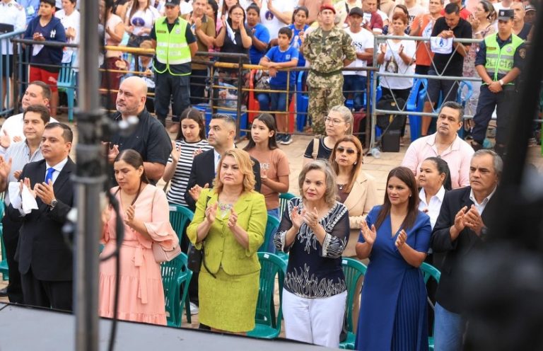 Senadora Samaniego defendió a la clase política tras dura homilía en Caacupé