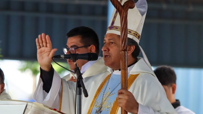 Obispo denuncia que la salud en Paraguay es privilegio de ricos y oportunistas