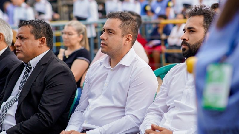 Prieto cuestiona ausencia de Peña y denuncia reunión secreta de la Corte