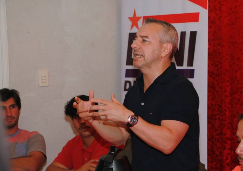 Centurión oficializa precandidatura y acusa a Samaniego de fracturar la disidencia colorada