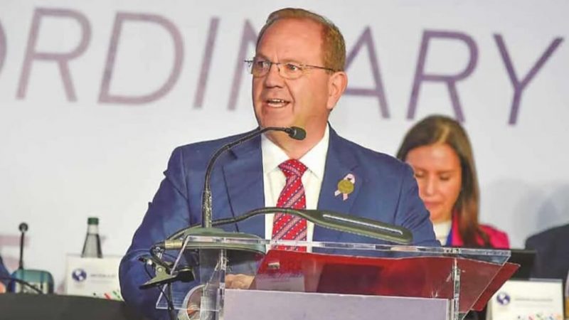 “Yo soy el jefe”: Camilo Pérez desafía críticas y promete no despedir funcionarios