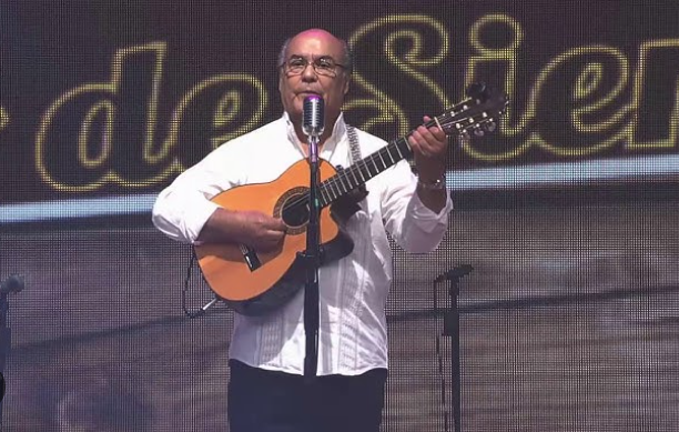 Falleció el reconocido cantante y requintista Rigoberto Arévalos