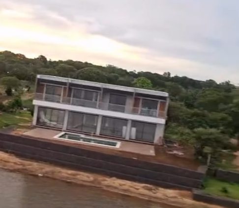 Camarasa, impaciente con la terminación de su casa de verano: «Va tomando forma»