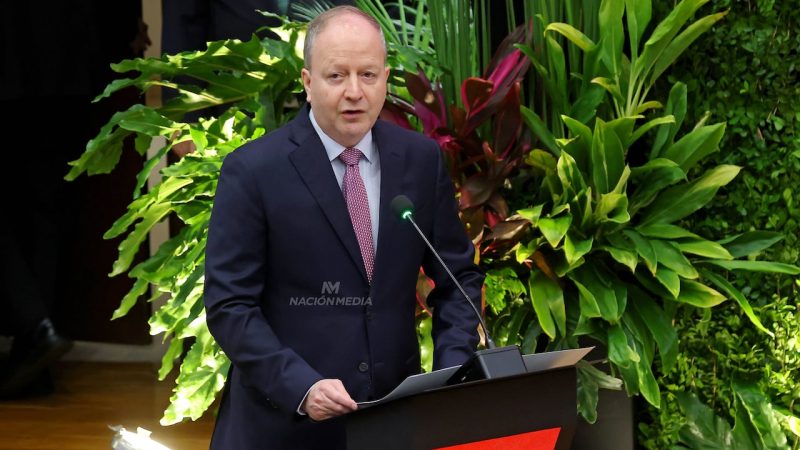 Anuncian reforma de la Caja Fiscal: impuestos cubren agujero de USD 300 millones