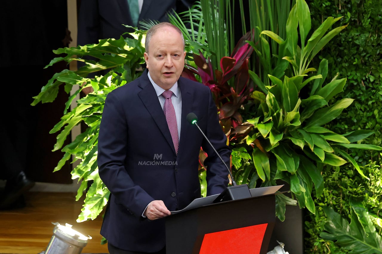 Anuncian reforma de la Caja Fiscal: impuestos cubren agujero de USD 300 millones