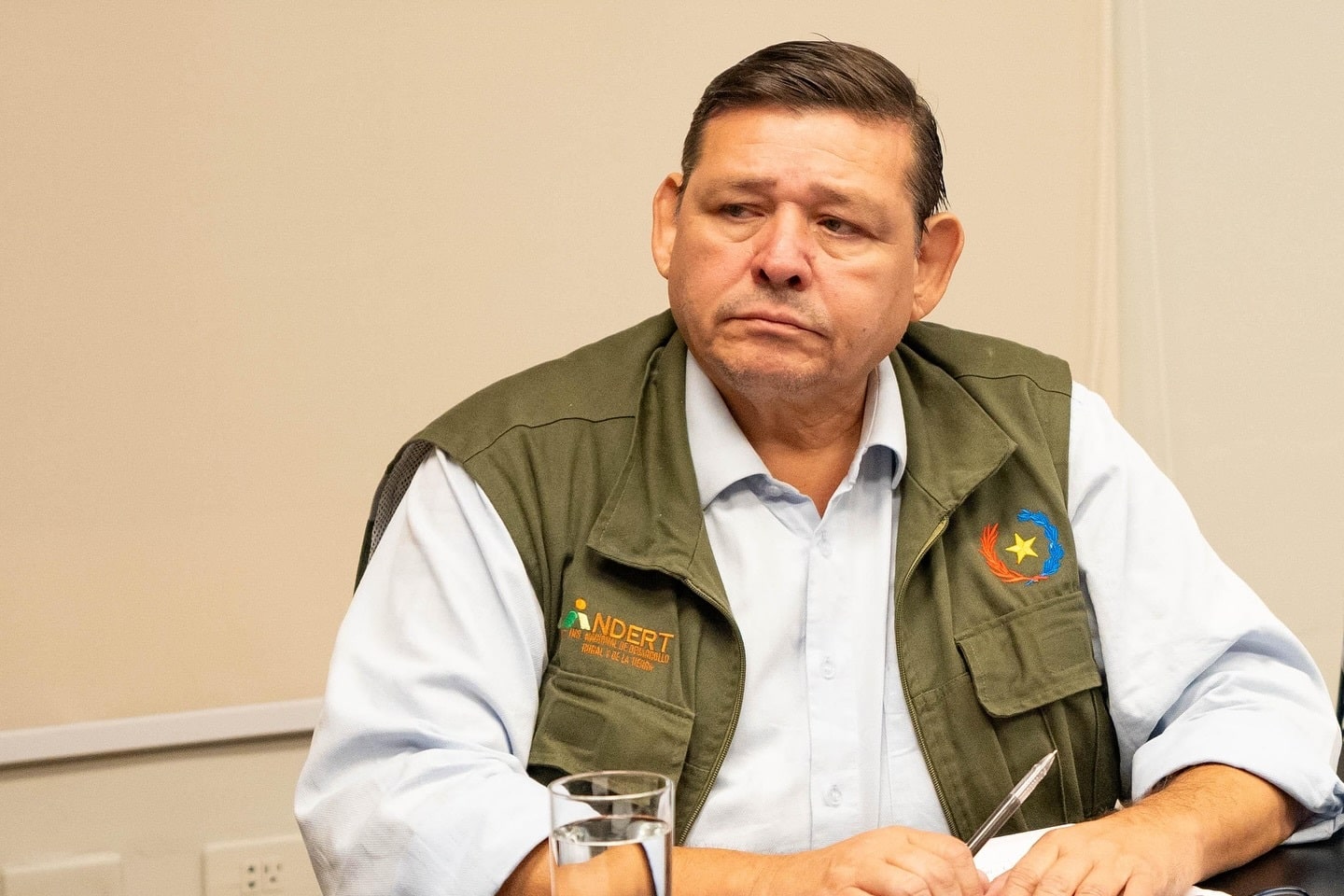 Senado aplaza interpelación y crece presión para destituir al titular del Indert