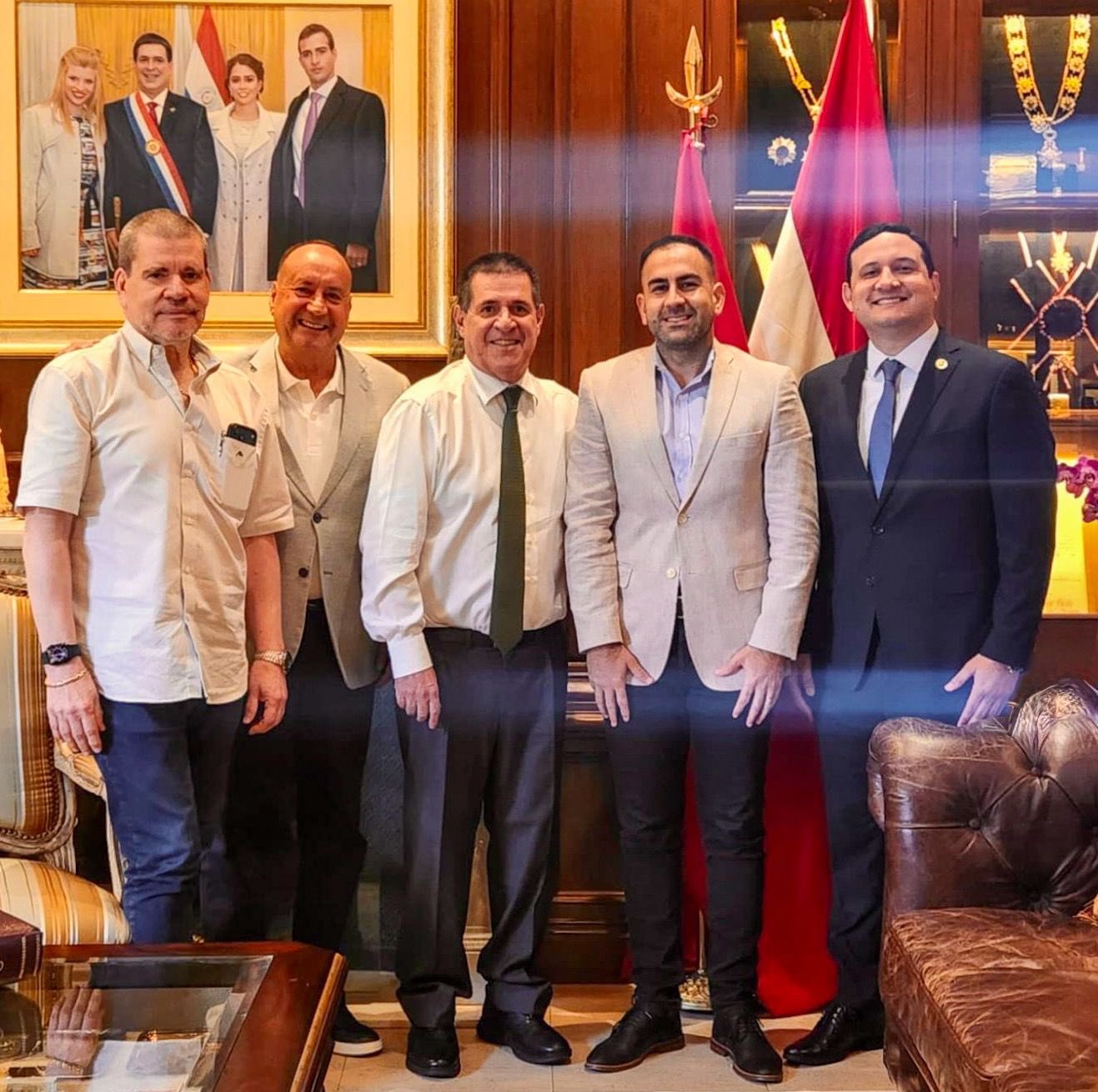 Senador «Cachito» Salomón y el diputado Añazco se suman a Honor Colorado