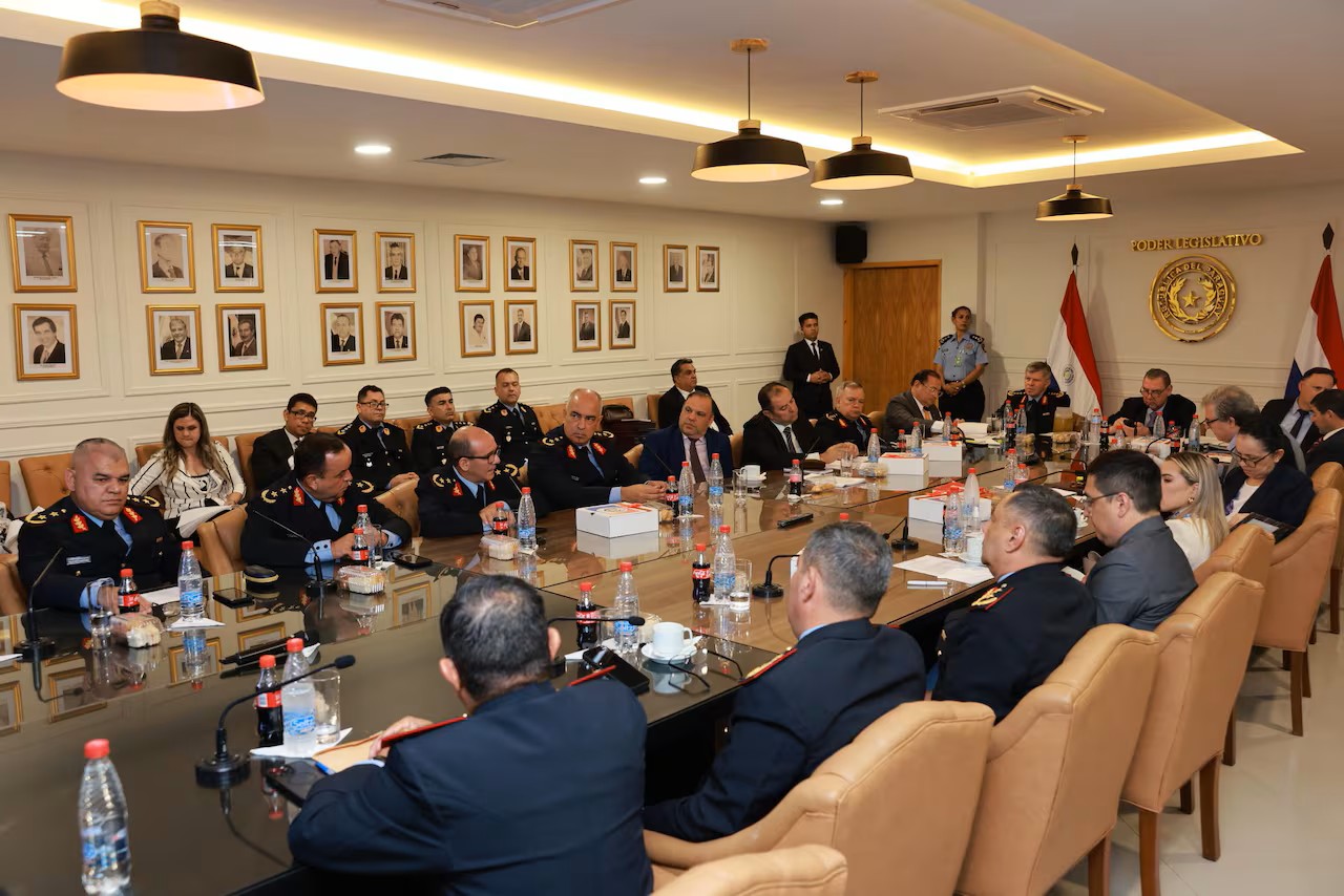 Wiens acusa al cartismo de premiar a policías ligados al narco y poner en riesgo la seguridad