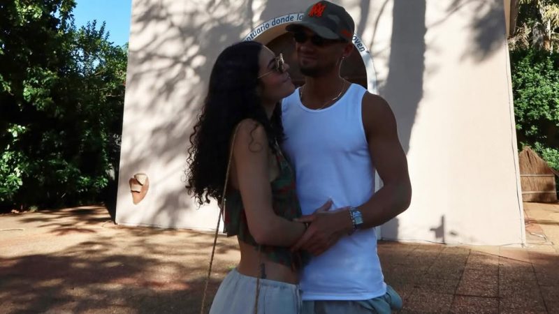 (GALERÍA) El amor le trajo a Paraguay a ex jugador del Arsenal