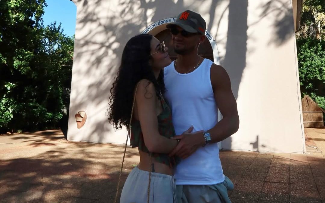 (GALERÍA) El amor le trajo a Paraguay a ex jugador del Arsenal