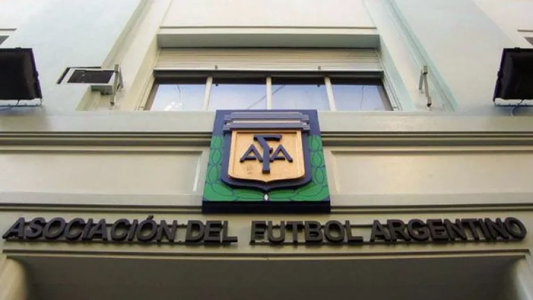 ¡Impacto en la AFA! Justicia Investiga a 17 Clubes por Presunto Lavado de Dinero