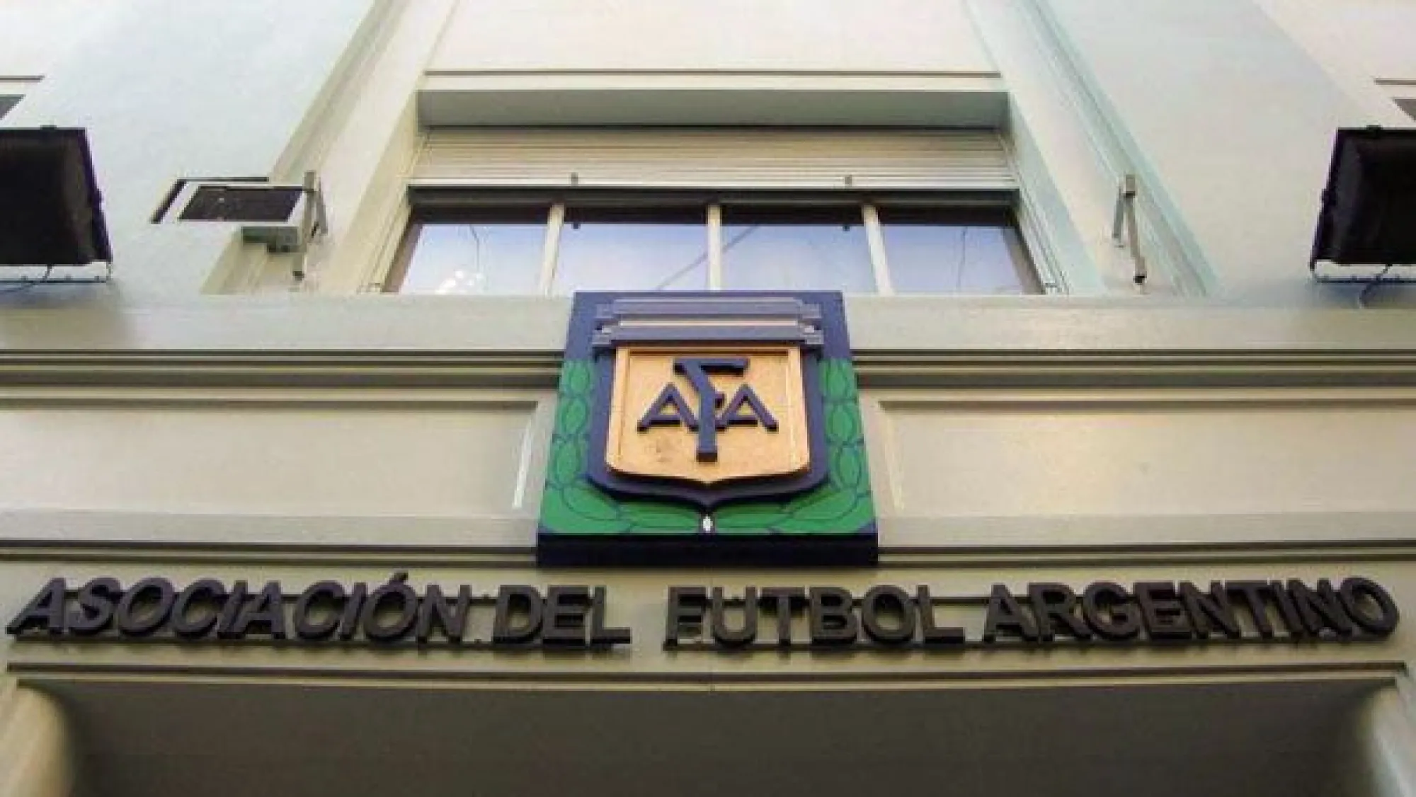 ¡Impacto en la AFA! Justicia Investiga a 17 Clubes por Presunto Lavado de Dinero