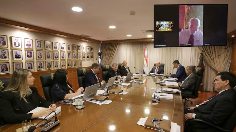 Reunión secreta: Tribunal de Ética abre proceso contra ministros de la Corte Suprema