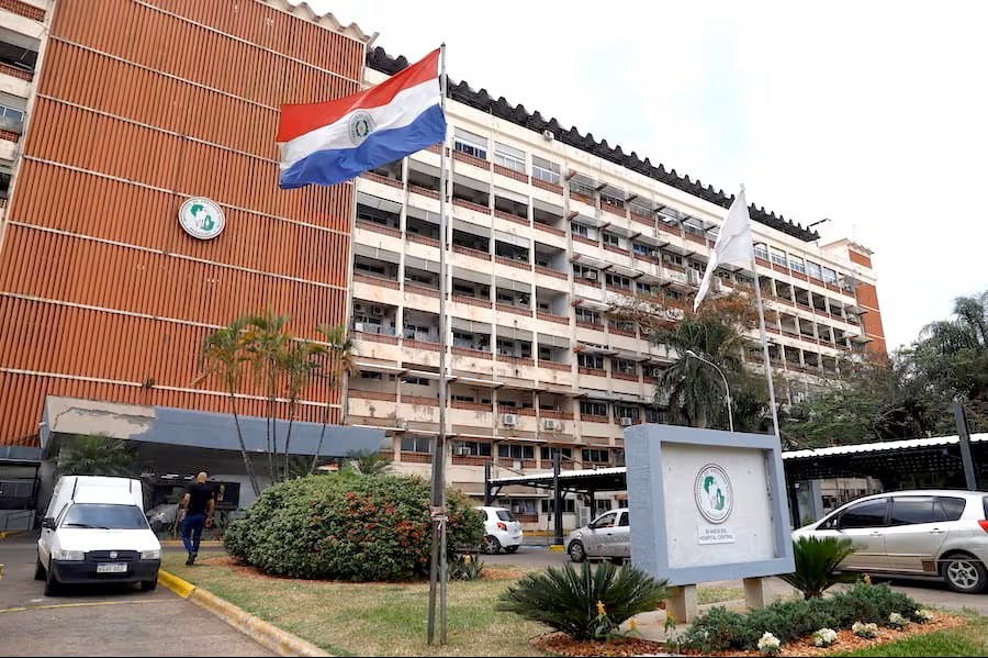 Ueno supera límite del IPS y desata polémica por fondos previsionales