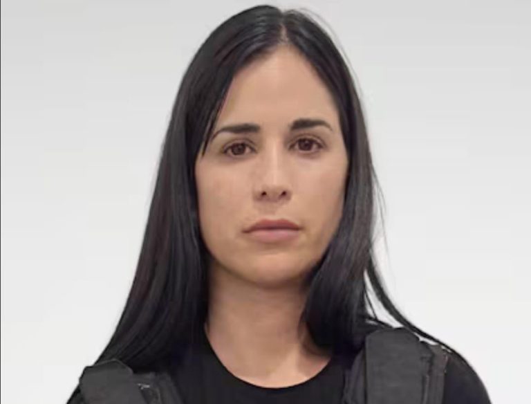 Jueza sanciona a la esposa de Marset por mal comportamiento y prohíbe visita de familiares