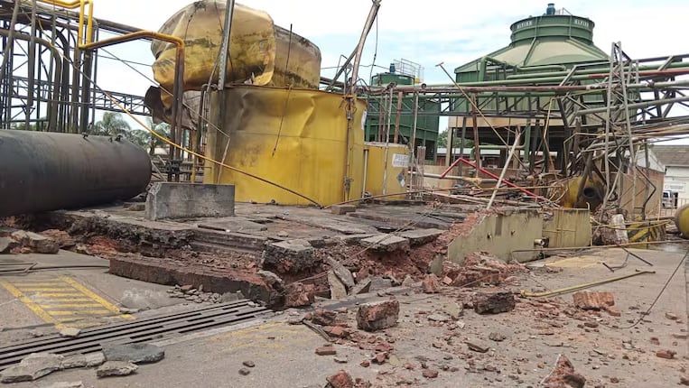 Empresa suspende actividades y revela posible causa de la explosión