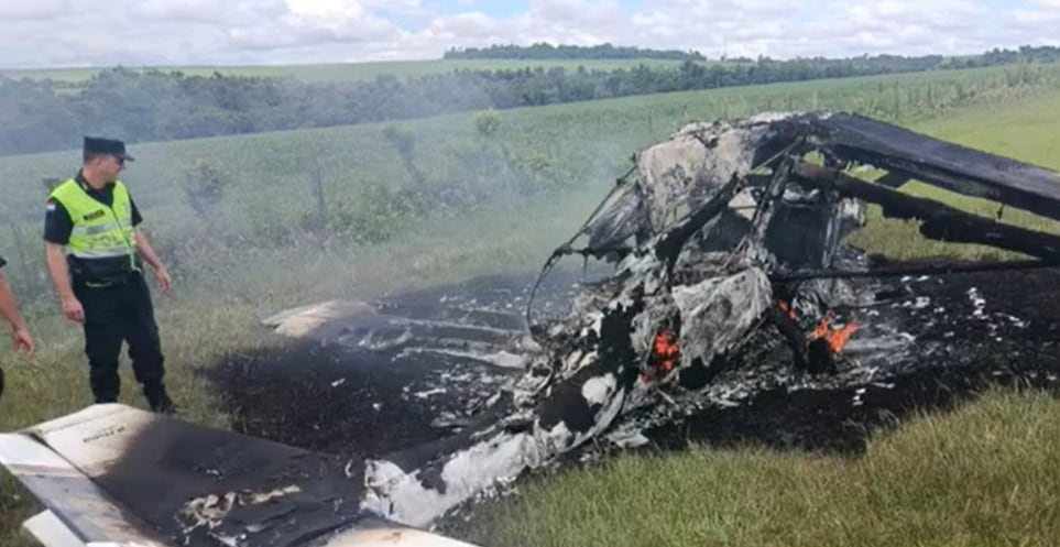 Cayó una avioneta en Santa Rita, hallaron bidones a pocos metros