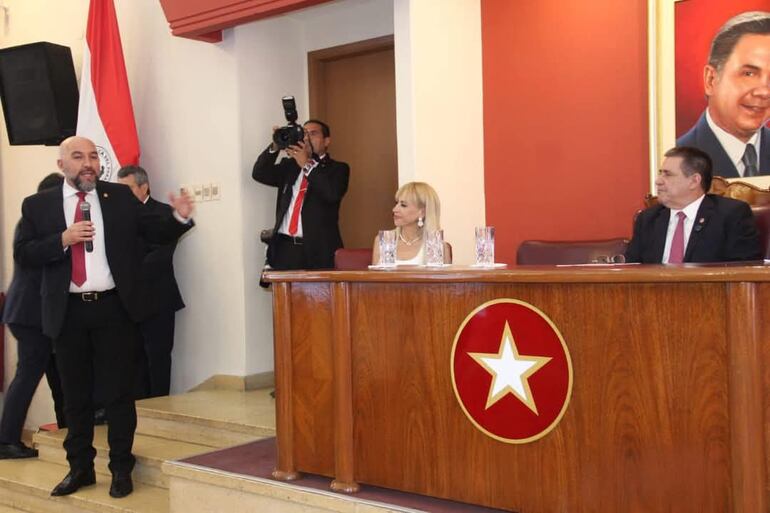 Orlando Arévalo rompe con Honor Colorado y denuncia haber sido “carne de cañón”