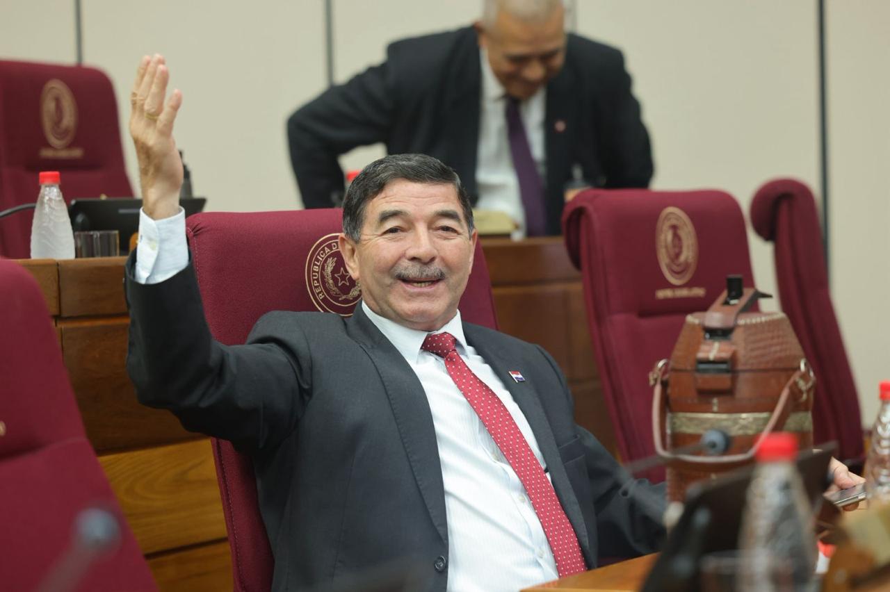 Golpe al oficialismo en el Congreso: Nueva bancada colorada suma 8 senadores y podría llegar a 10