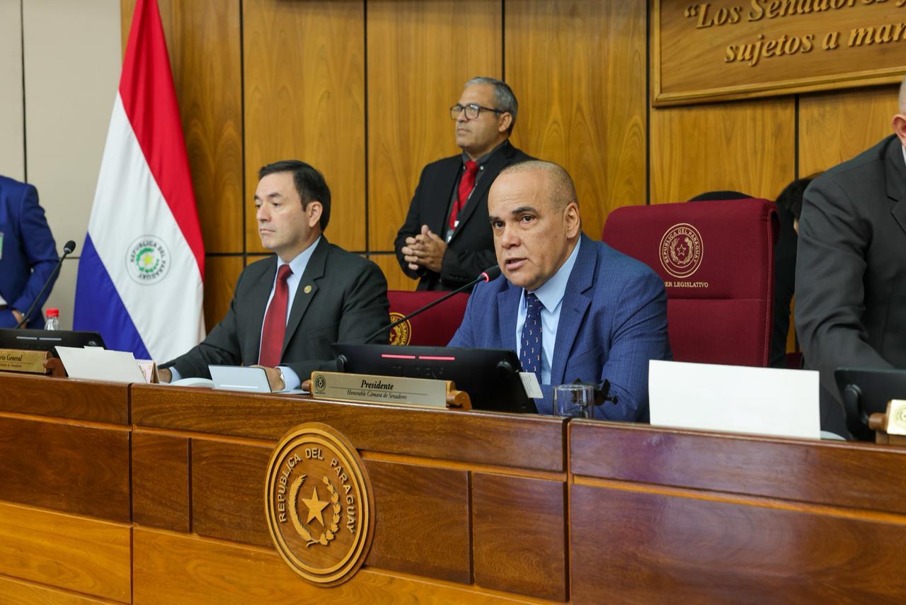 «Bachi» Núñez frena interpelación y defiende a Ruiz Díaz en escándalo de tierras