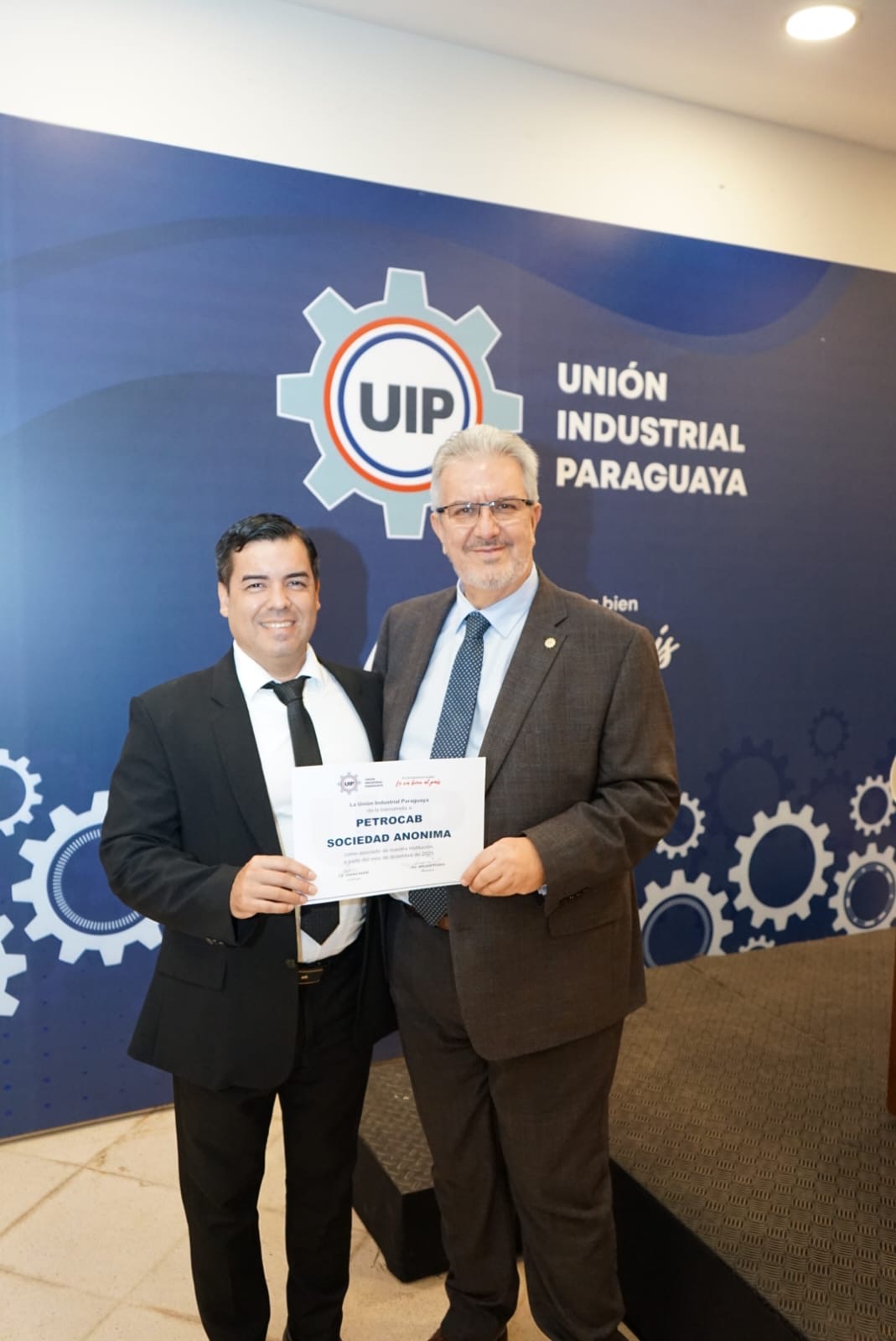 Paraguay ya tiene su primera refinería: la UIP da la bienvenida oficial a PETROCAB SA