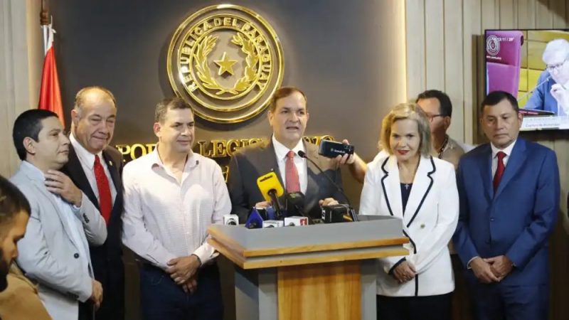 Velázquez se suma al tractor amarillo: Samaniego arma bloque disidente en Asunción