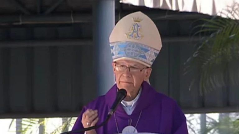 Obispo Robledo sacude a autoridades: exige transparencia y denuncia silencio en caso Pecci