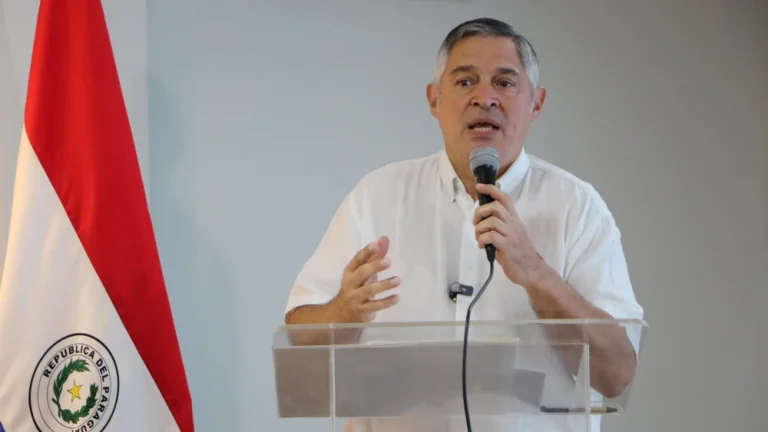 Ministro de Educación descarta mover las vacaciones de invierno por el Mundial 2026